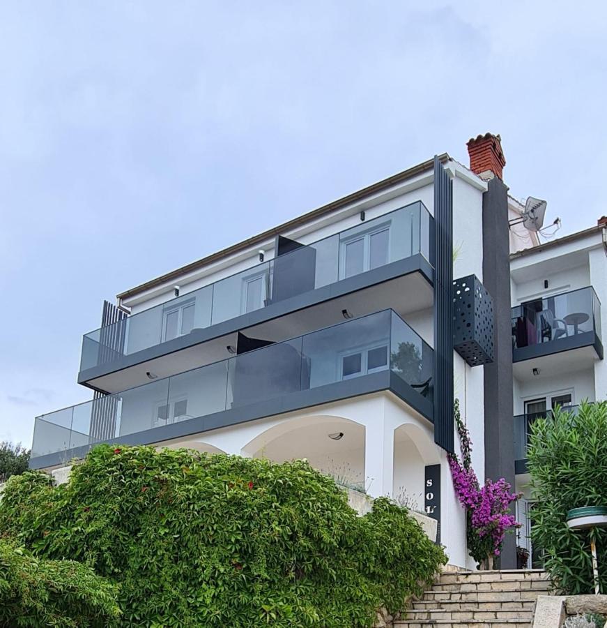 Apartments Solis, 50 M From The Sea - Jakisnica Exterior foto